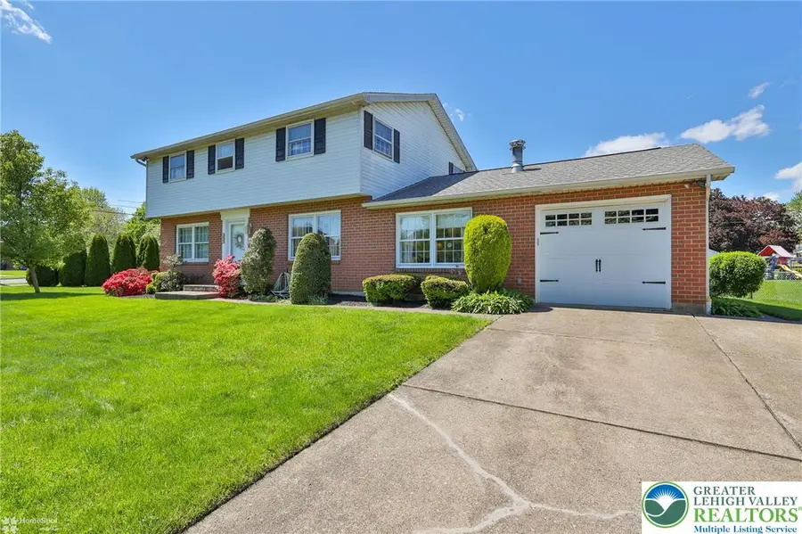 1920 Ravenwood Drive, Bethlehem, PA 18018 - #2