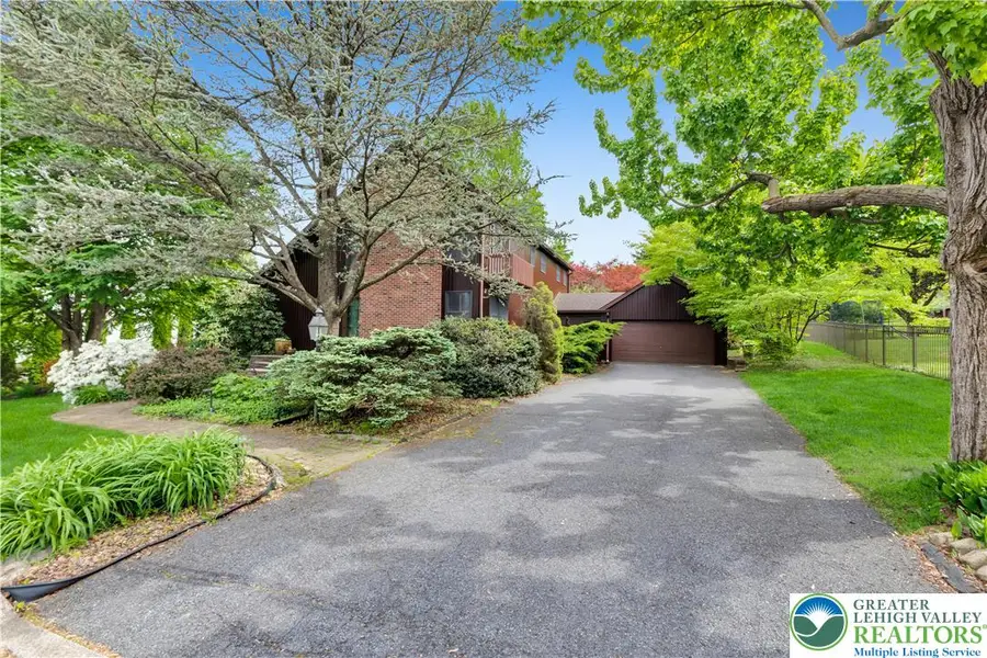 426 Moravian Street, Nazareth, PA 18064 - #3