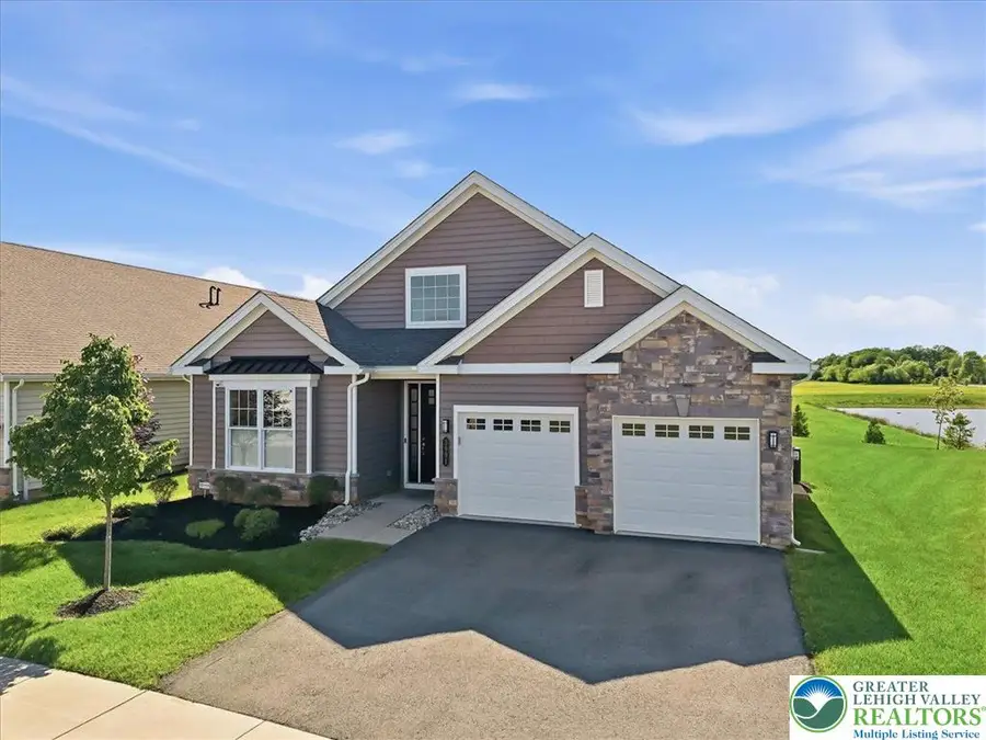 3991 Victors Way, Easton, PA 18045 - #3