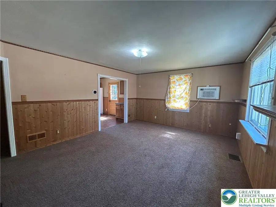 544 Moorestown Drive, Moore, PA 18014 - #2