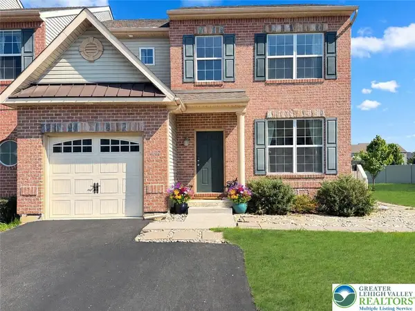 4472 Elmwood Drive, Lower Nazareth Twp, PA 18064