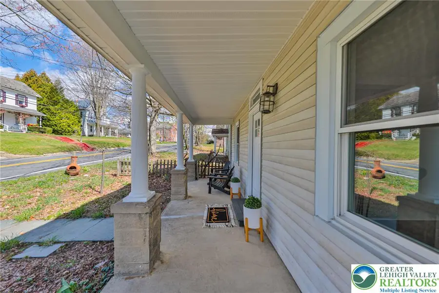 589 S Delaware Drive, Mount Bethel, PA 18343 - #3