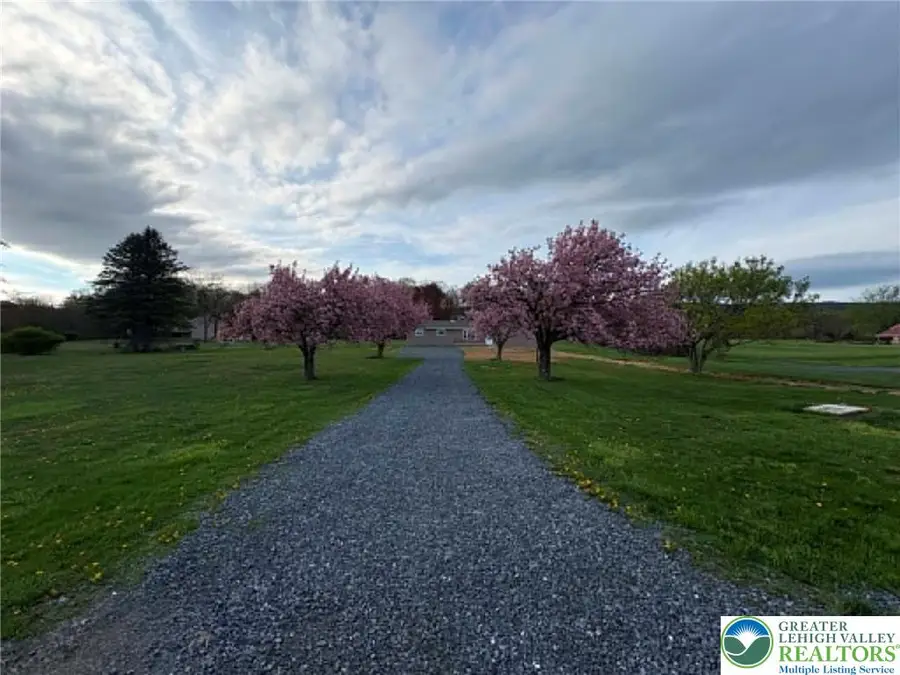 3957 Mountain Road, Slatington, PA 18080 - #3