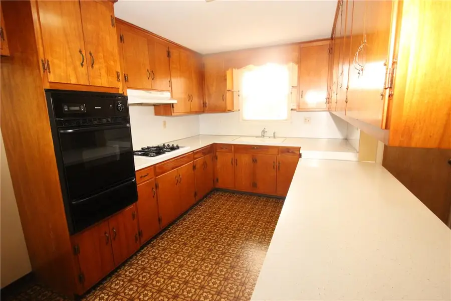 132 E Northampton Street, Bath, PA 18014 - #3
