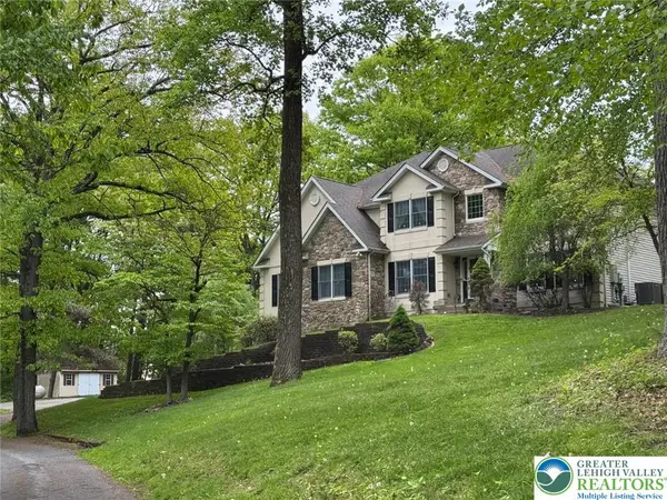1200 Paxinosa Road E, Forks Twp, PA 18040