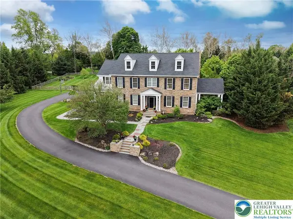 1866 Obriens Court, Lower Saucon Twp, PA 18015