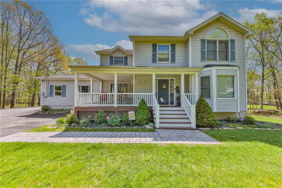 1222 N Rocky Mountain Drive, Sierra View, PA 18330 - #2