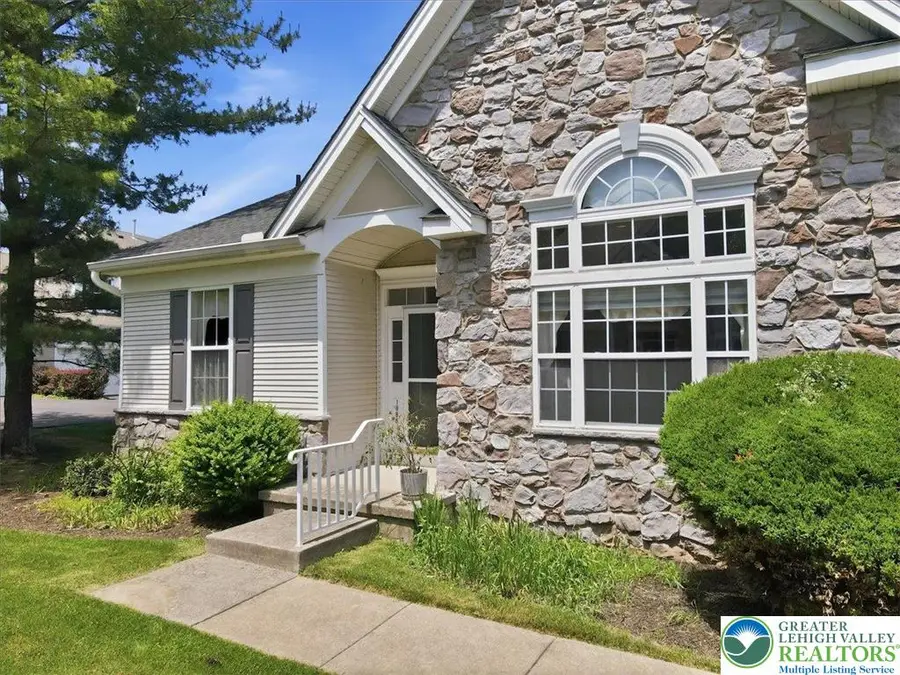 1888 Jeanine Way, Lower Saucon, PA 18055 - #3