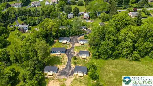 465 Royal Manor, Williams Twp, PA 18042