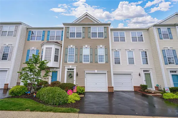 5223 Chandler Way, South Whitehall Twp, PA 18069