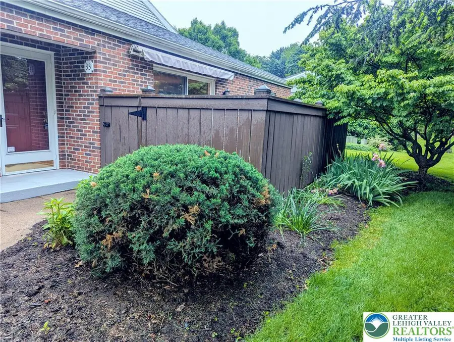 33 Woodland Est, Lebanon, PA 17042 - #3