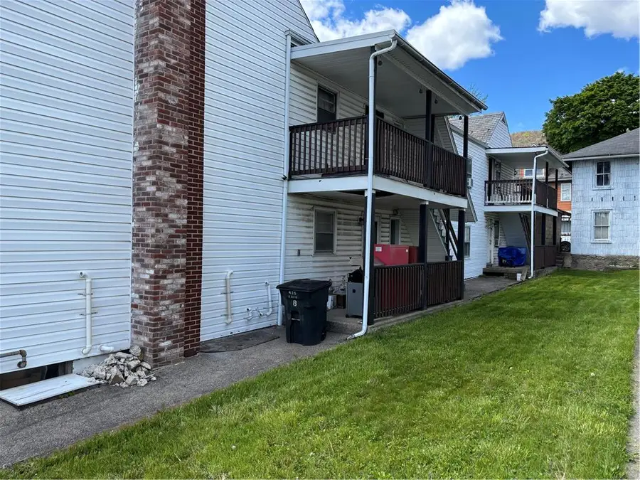435 Main Street, Pen Argyl, PA 18072 - #2