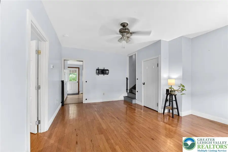 33 West Street, Bloomsbury, NJ 08804 - #2