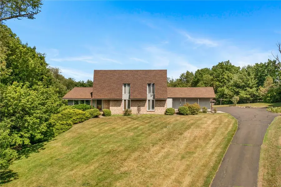 5796 Beverly Hills Road, Upper Saucon, PA 18036 - #2