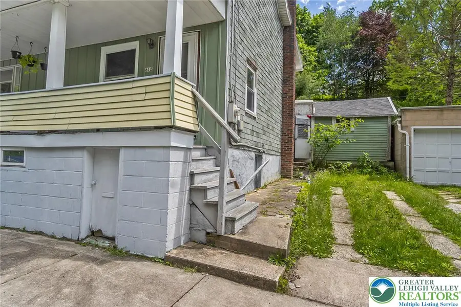 612 E Front Street, Lansford, PA 18232 - #2