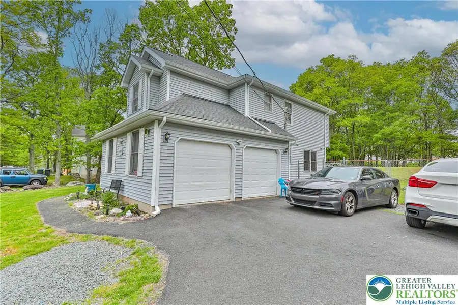 4608 W Pine Ridge Drive, Lehman, PA 18324 - #3
