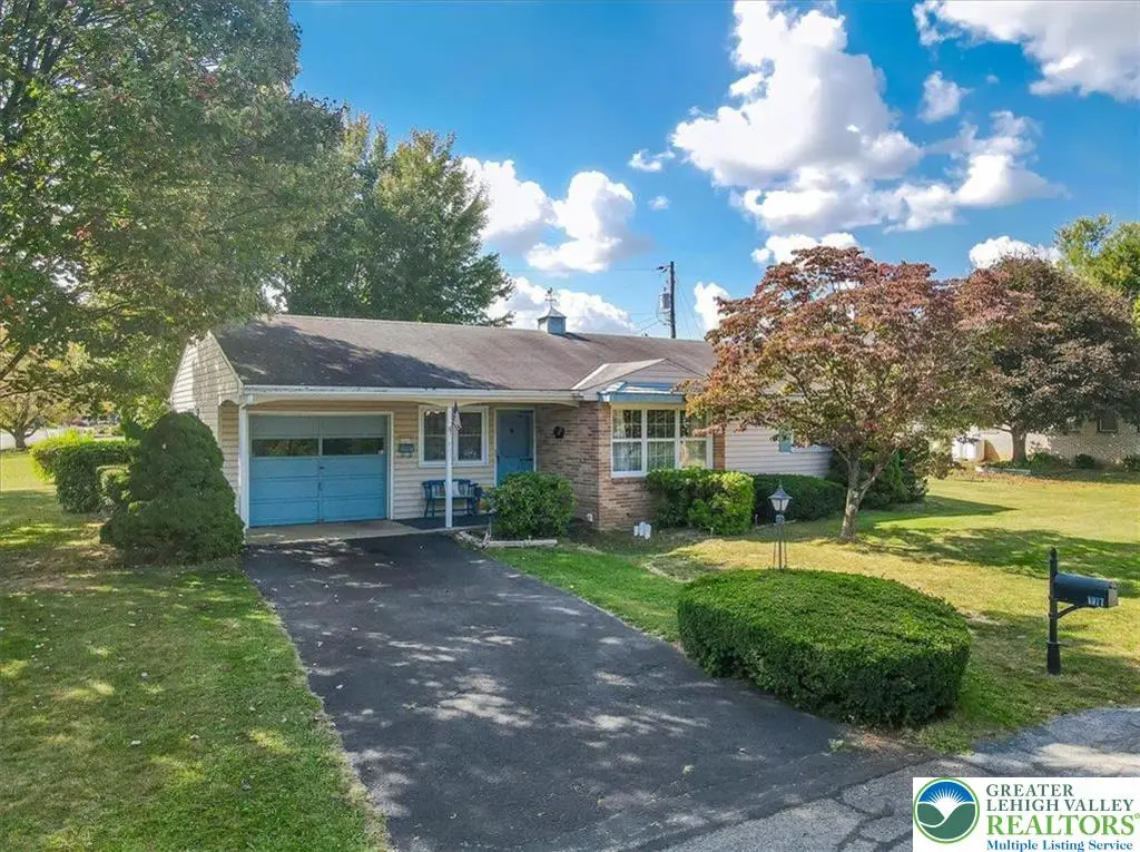 1077 Oakhurst Drive, Slatington, PA 18080 - #1