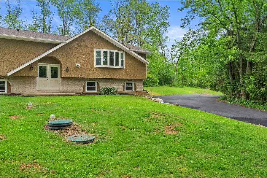 1040 Riverview Drive, Lehigh, PA 18088 - #3
