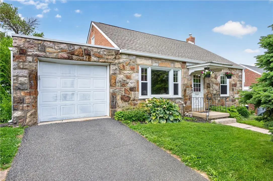 23 Harrison St, Emmaus, PA 18049 - #1