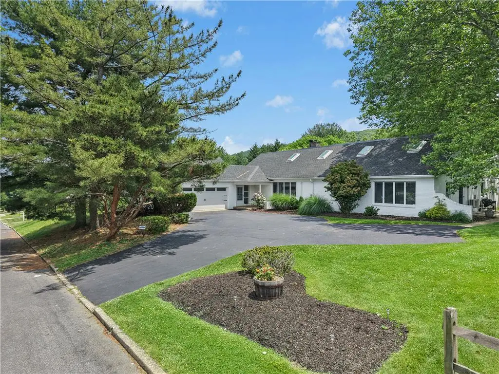 614 Glenwood Street, Emmaus, PA 18049 - #1