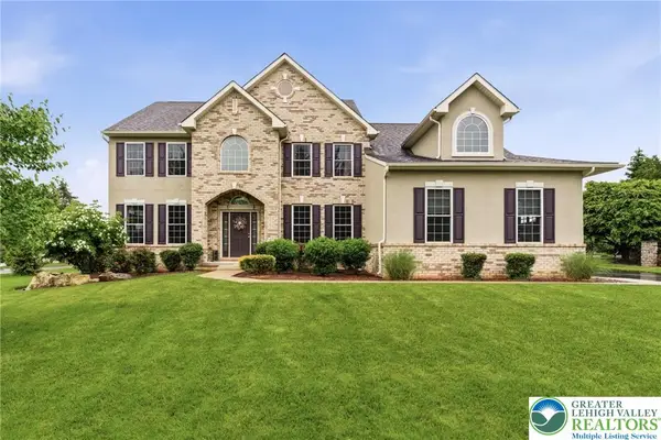 25 Crest Boulevard, Palmer Twp, PA 18045