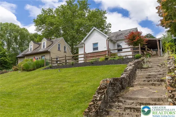 1490 S Delaware Drive, Easton, PA 18042