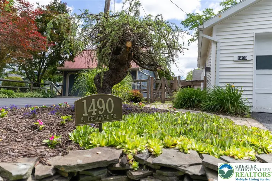 1490 S Delaware Drive, Easton, PA 18042 - #3