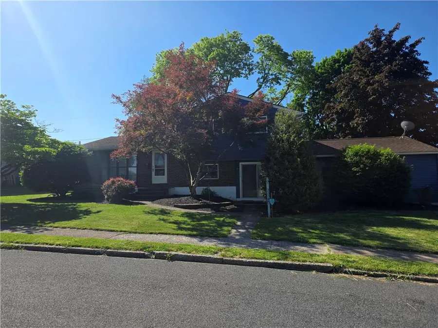 3334 Thomas Street, Hokendauqua, PA 18052 - #2