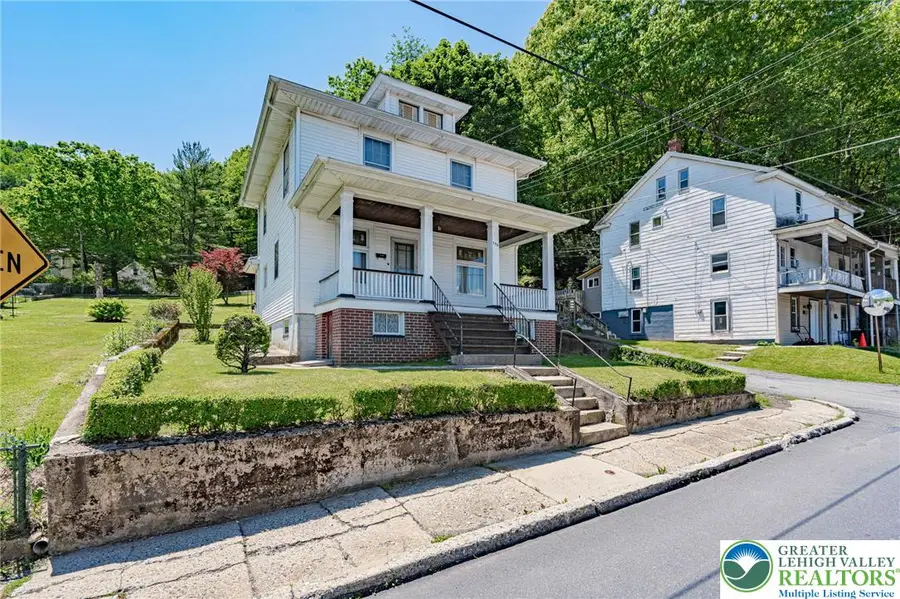 159 W Ridge Street, Nesquehoning, PA 18240 - #2