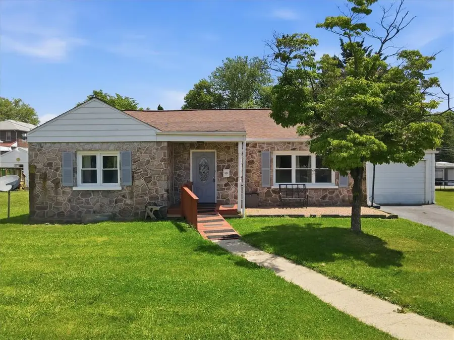 823 N Saint Lucas Street, Allentown, PA 18104 - #3