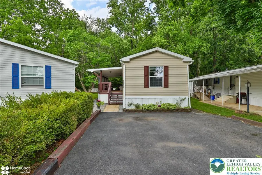 3441 Franklin Square, Moore, PA 18067 - #3