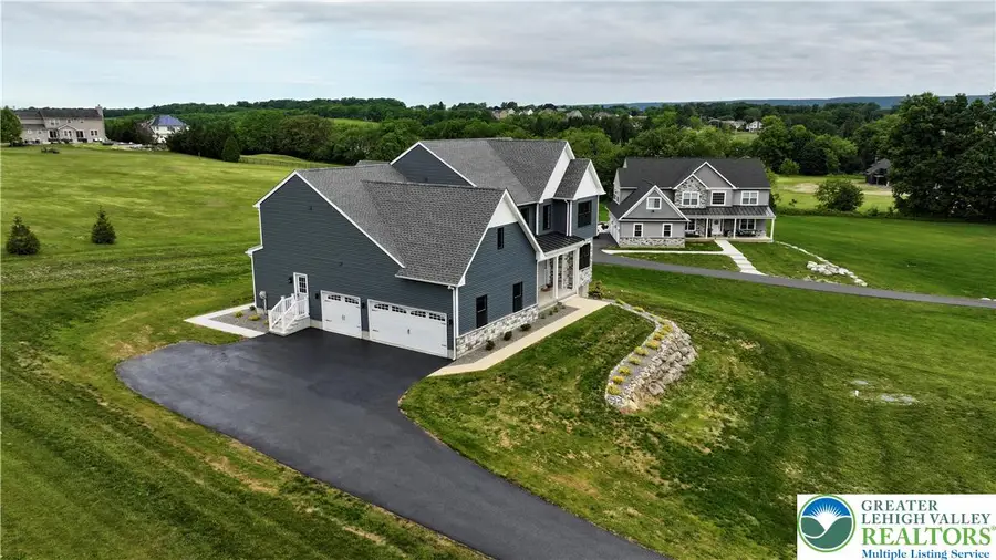 465 Gail Drive, Bushkill, PA 18064 - #2