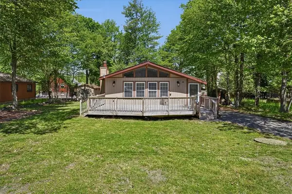 1739 Rolling Hills Drive, Coolbaugh Twp, PA 18466