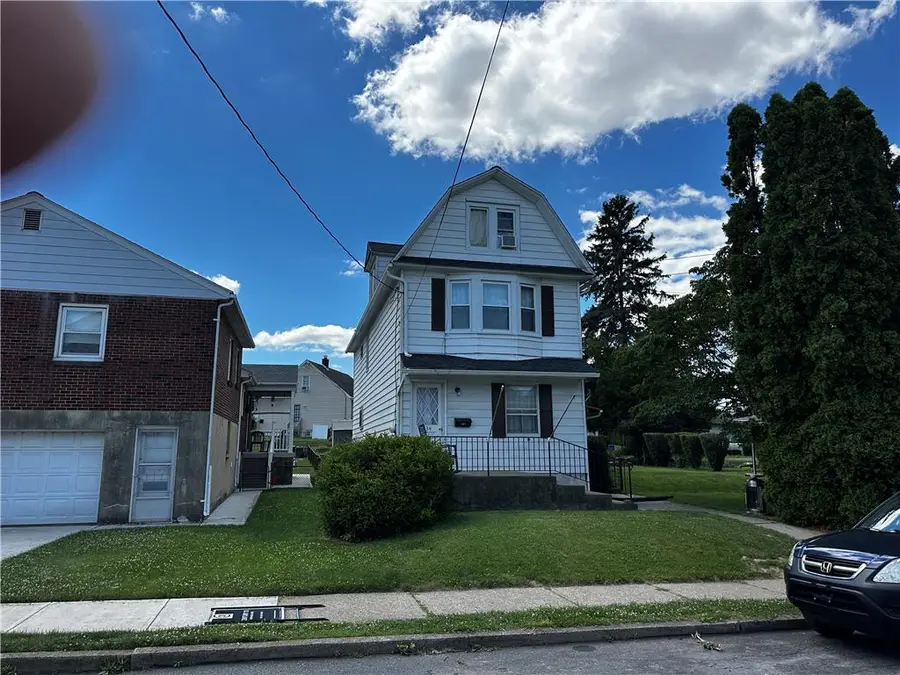 134 E High Street, Hellertown, PA 18055 - #2