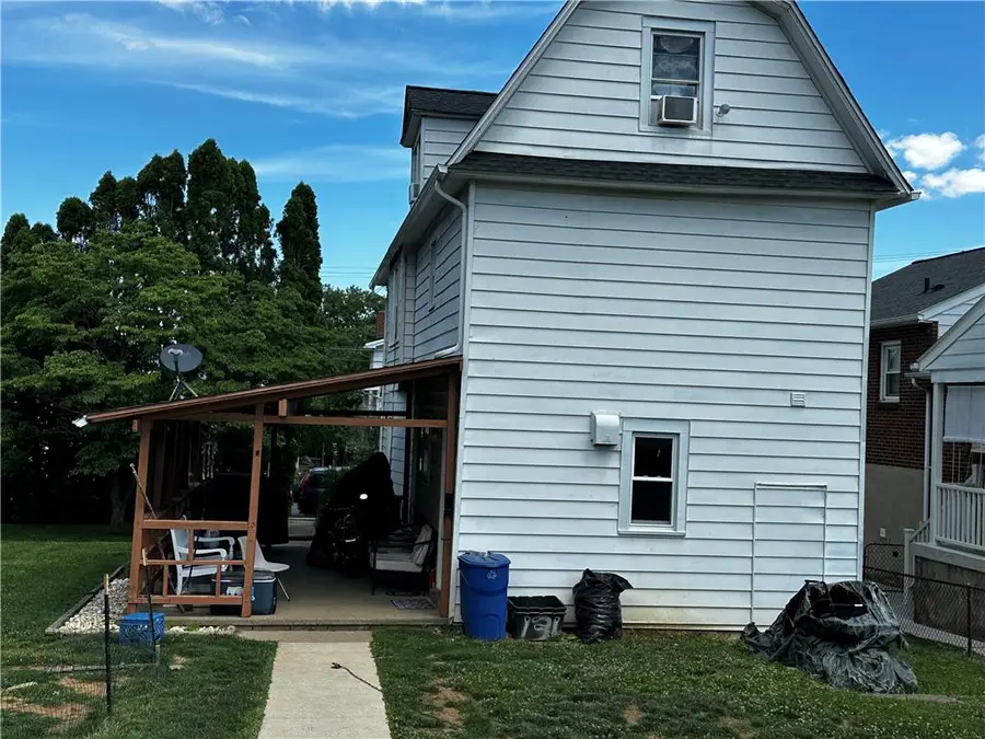 134 E High Street, Hellertown, PA 18055 - #3