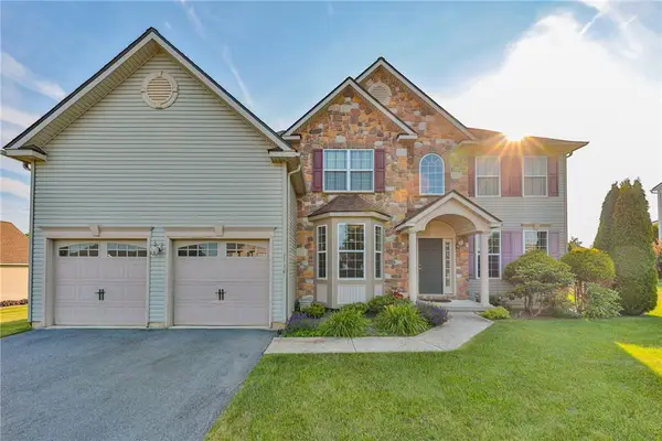 1196 Glassywing Place, Upper Macungie Twp, PA 18031