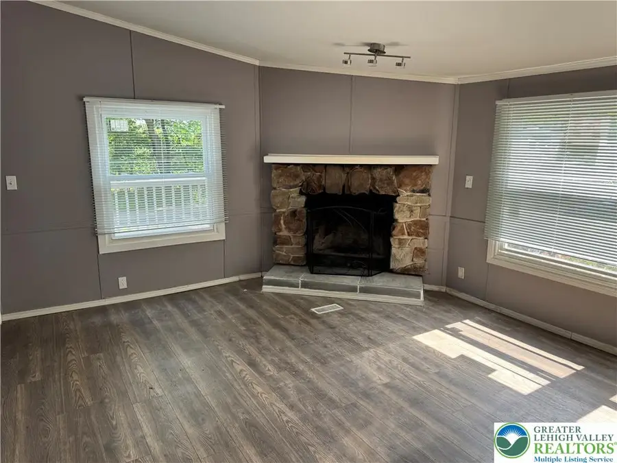 15 School Street, Grier City, PA 18214 - #2