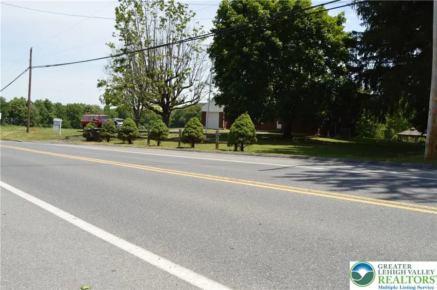 1819 Blue Barn Road, South Whitehall, PA 18069 - #2