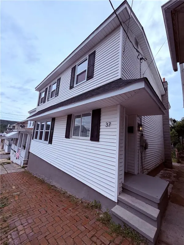 37 Jones, Lansford Boro, PA 18232