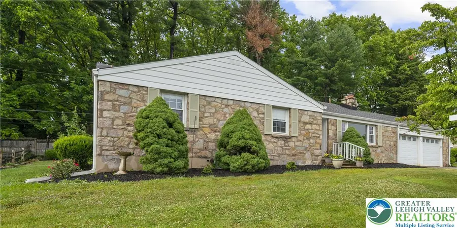243 Flagstone, Bethlehem, PA 18017 - #2