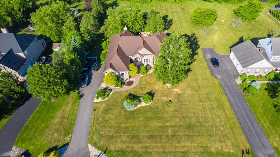 123 Chase Hollow Drive, Bushkill, PA 18064 - #2