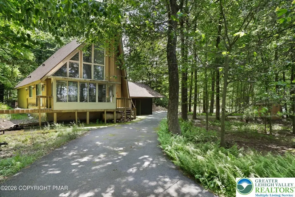 27 Longfellow Circle, Towamensing Trails, PA 18210 - #1