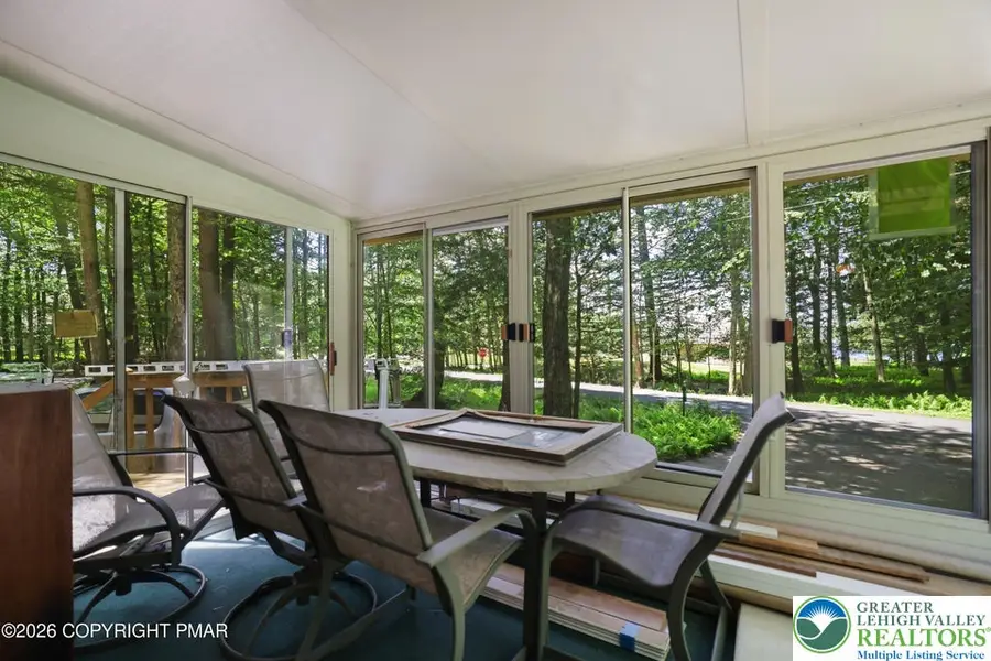27 Longfellow Circle, Towamensing Trails, PA 18210 - #3