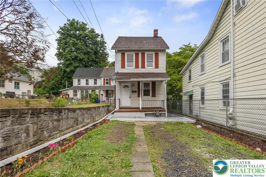 580 S Benner Avenue, Fountain Hill, PA 18015 - #2