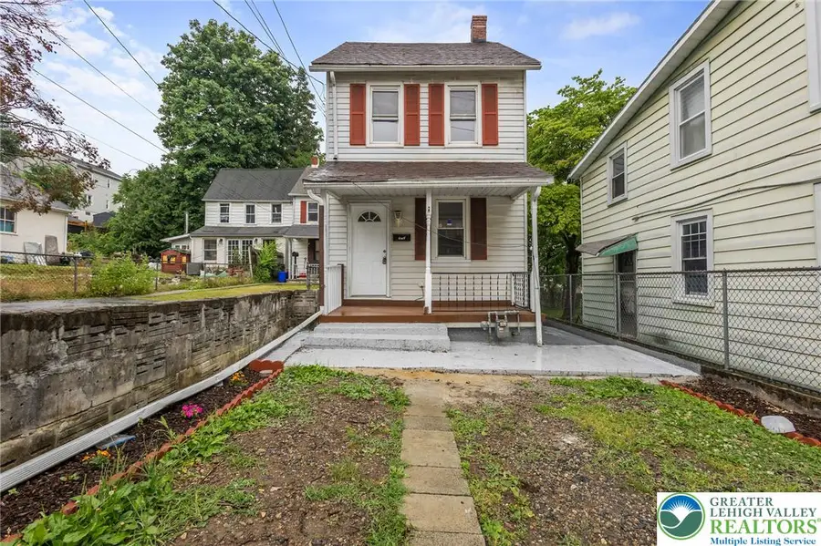580 S Benner Avenue, Fountain Hill, PA 18015 - #3