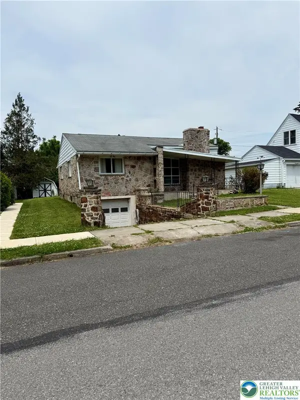 880 New York Avenue, Hellertown Boro, PA 18055