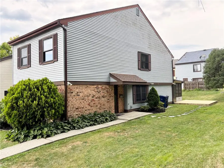 1726 Saratoga Court, South Whitehall, PA 18104 - #2