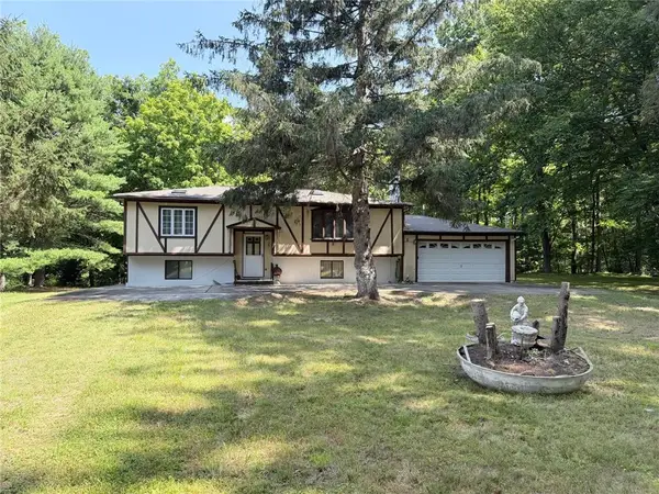 1108 Mink Court N, Lehman Twp, PA 18324