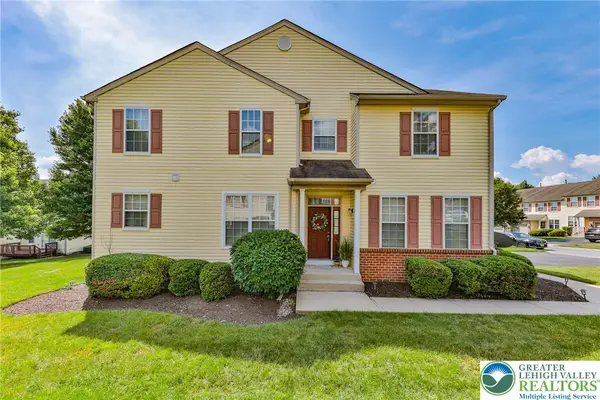 8100 W Cross Creek Circle, Upper Macungie Twp, PA 18031