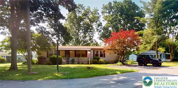 1101 Deer Crossing #538, Upper Macungie Twp, PA 18031